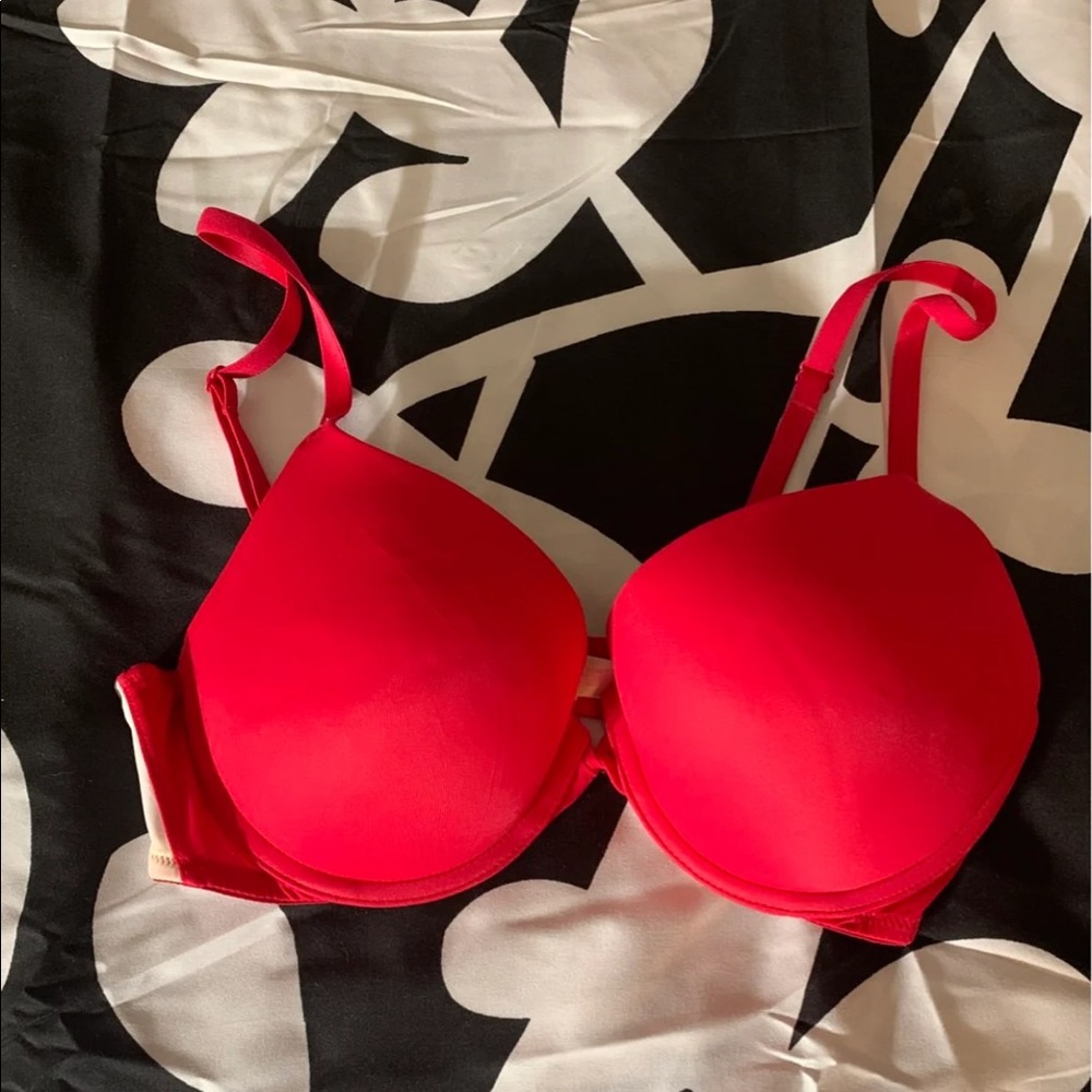 Size 34C Victoria’s Secret Pink wear everywhere bra